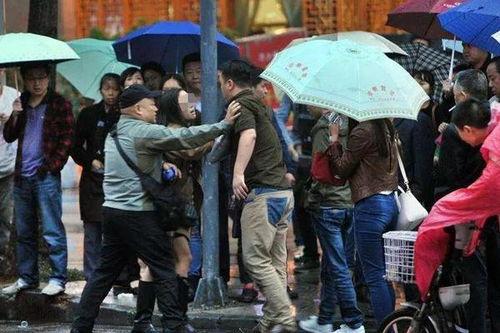 呼市吃瓜群众事件视频,网络围观下的社会现象解析