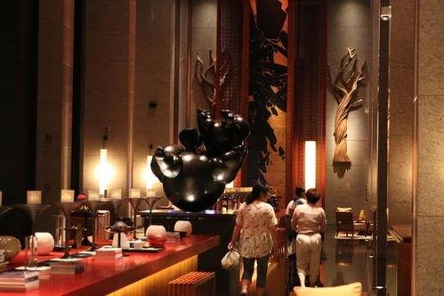 普斯轻奢酒店吃瓜视频在线观看